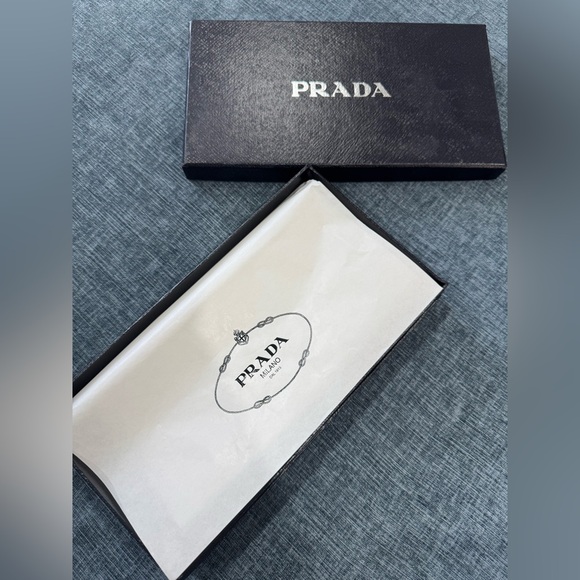 Prada Statement Fether Earring - Picture 2 of 4